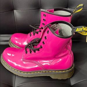 Dr martens in patent pink!